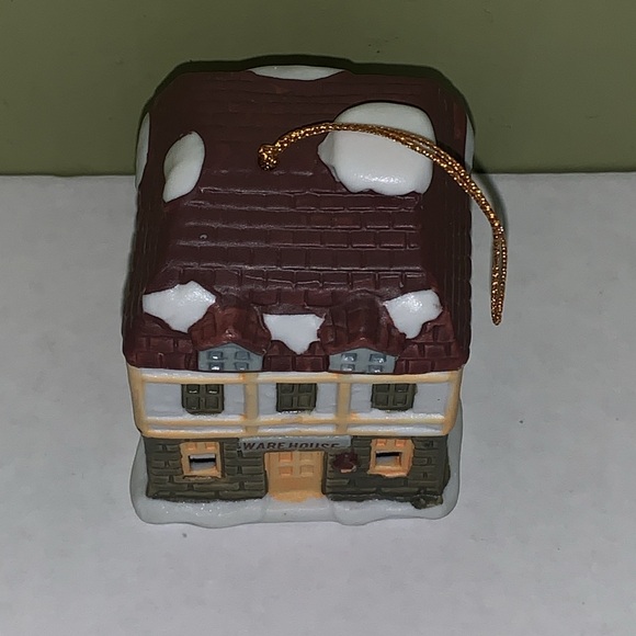 🎄🎅🎁VINTAGE DICKENS VILLAGE BELL LIGHTS ORNAMENT WAREHOUSE🌲🎅🎁 - Picture 2 of 5